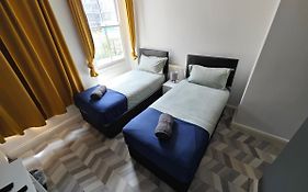 2 Bedroom 2 Bathroom Apartment In Old St - Shoreditch - Zone 1